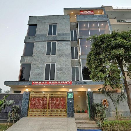Townhouse 22956 Hotel Grand Residency Deli Exterior foto